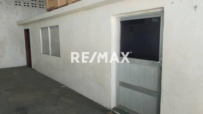 Galpón en Venta, Caja de Agua, Punto Fijo