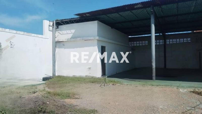 Galpón en Venta, Caja de Agua, Punto Fijo