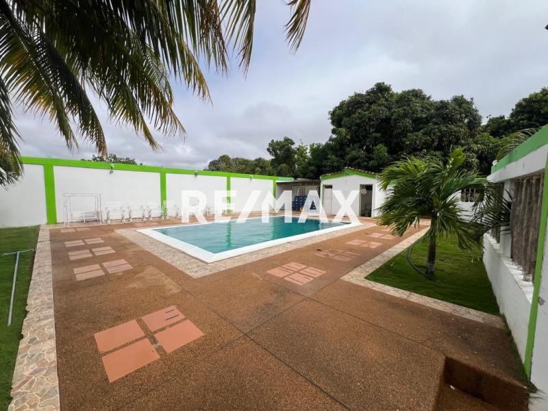 CASA EN VENTA ADICORA