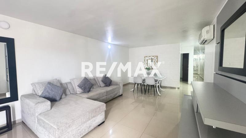 Casa Quinta en Alquiler, Conjunto Residencial Virgen del Valle, Puerta Maraven.