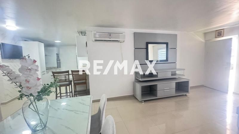 Casa Quinta en Alquiler, Conjunto Residencial Virgen del Valle, Puerta Maraven.