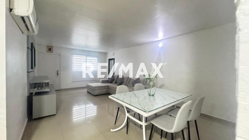 Casa Quinta en Alquiler, Conjunto Residencial Virgen del Valle, Puerta Maraven.