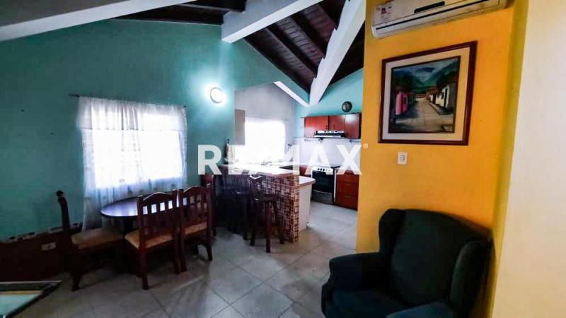 Casa en Venta  con dos anexos amoblada y equipada en Puerta Maraven