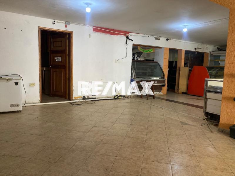 Venta de local comercial puerta Maraven
