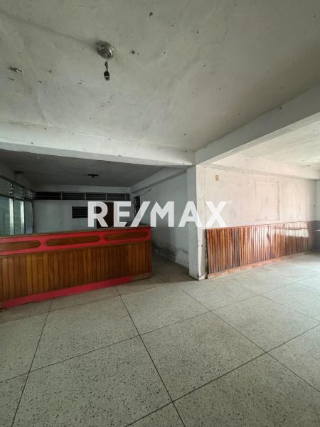 Casa + Local en Venta.  Punto Fijo