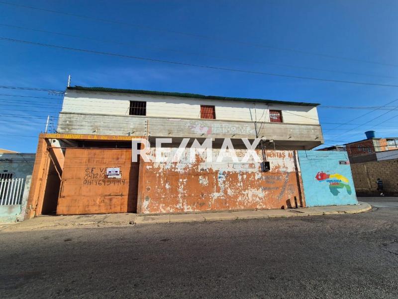 En Venta Edificio Comercial Centro de Punto Fijo