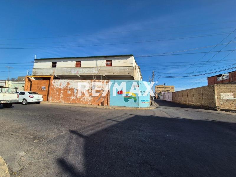 En Venta Edificio Comercial Centro de Punto Fijo