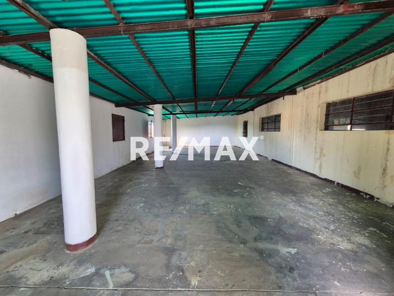En Venta Edificio Comercial Centro de Punto Fijo