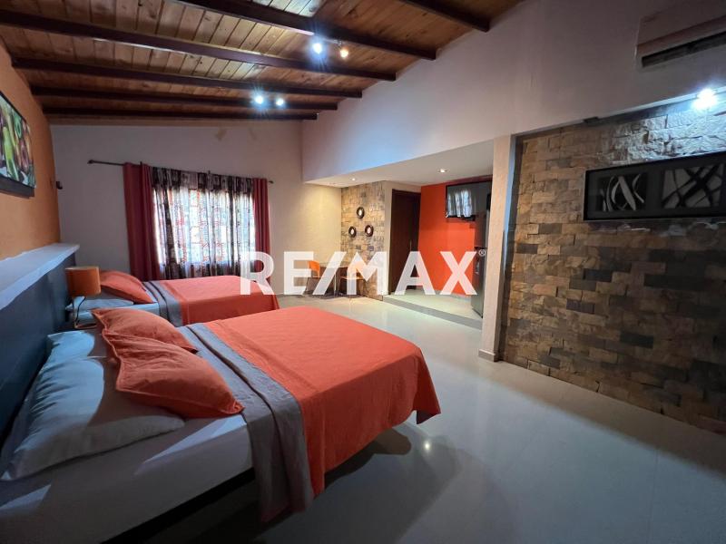 Posada en Venta Urb. Zarabon