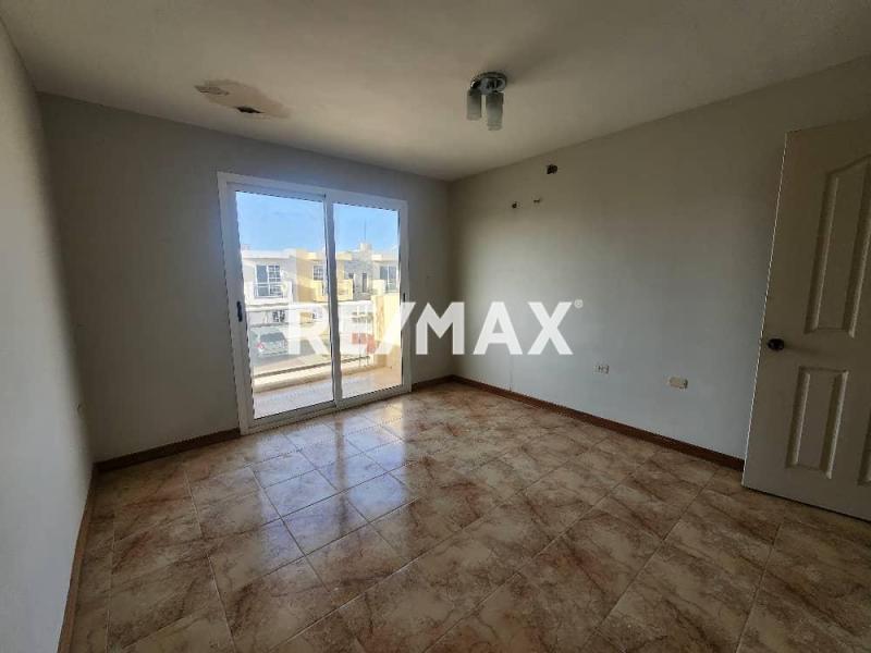 CASA EN VENTA EN URB LOS ROQUES PUERTA MARAVEN