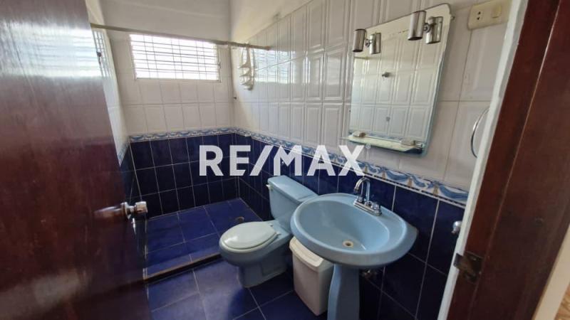 Casa en Venta. Urb. Santa Irene