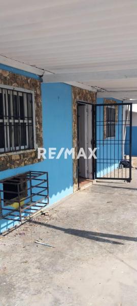 CASA EN VENTA BUCHUACO