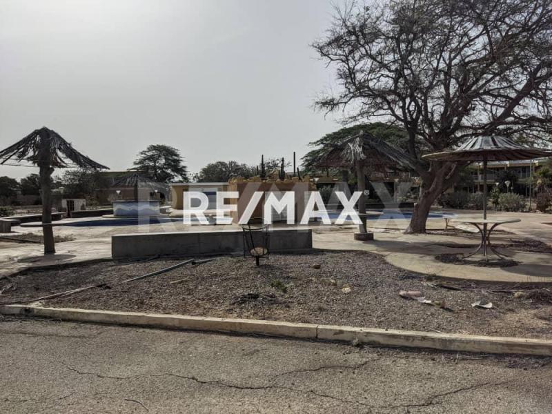 Edificio en Venta, con vista al mar, Urb. Zarabón.