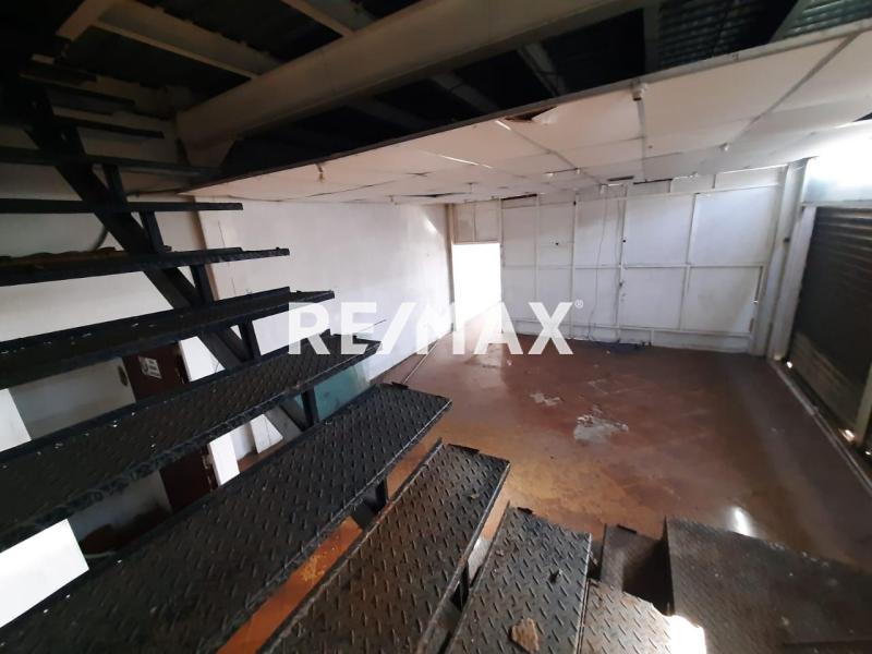 Local Comercial en Venta, Centro de Punto Fijo.