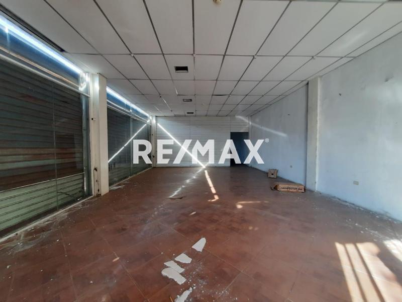 Local Comercial en Venta, Centro de Punto Fijo.