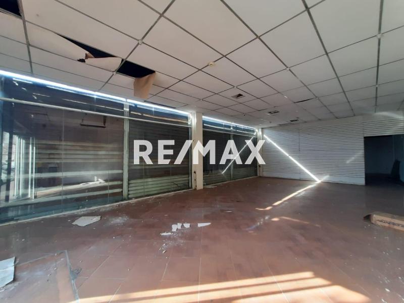 Local Comercial en Venta, Centro de Punto Fijo.