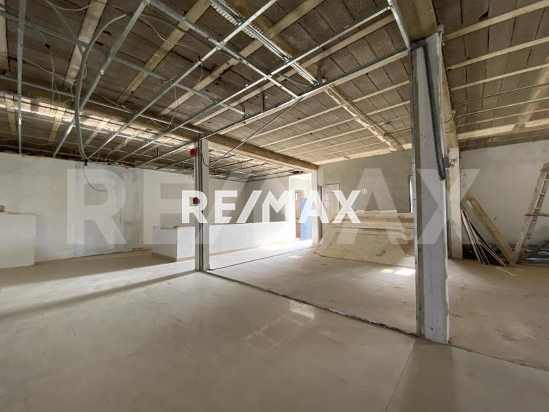 VENTA  LOCALES CON TERRAZA PUERTA MARAVEN AV OLLARVIDES