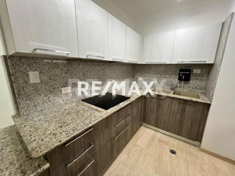 Apartamento en Alquiler Parque Residencial San Roman.