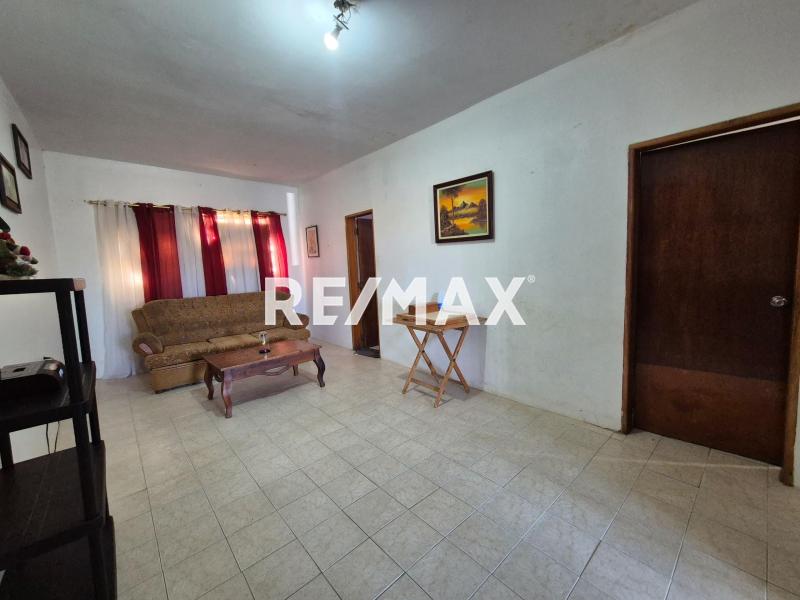 Casa en Venta, URB  San Rafael Via Judibana Municipio Los Taques