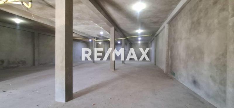 En Alquiler Negocio Avenida Santa Lucia, Santa Irene