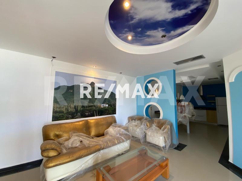 En Venta Hotel Los Taques, Falcón, VEN