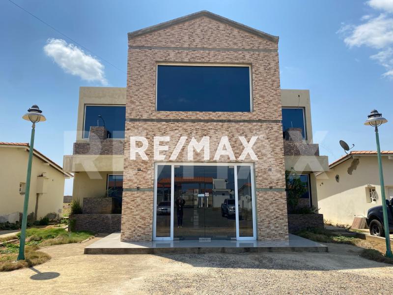 En Venta Hotel Los Taques, Falcón, VEN