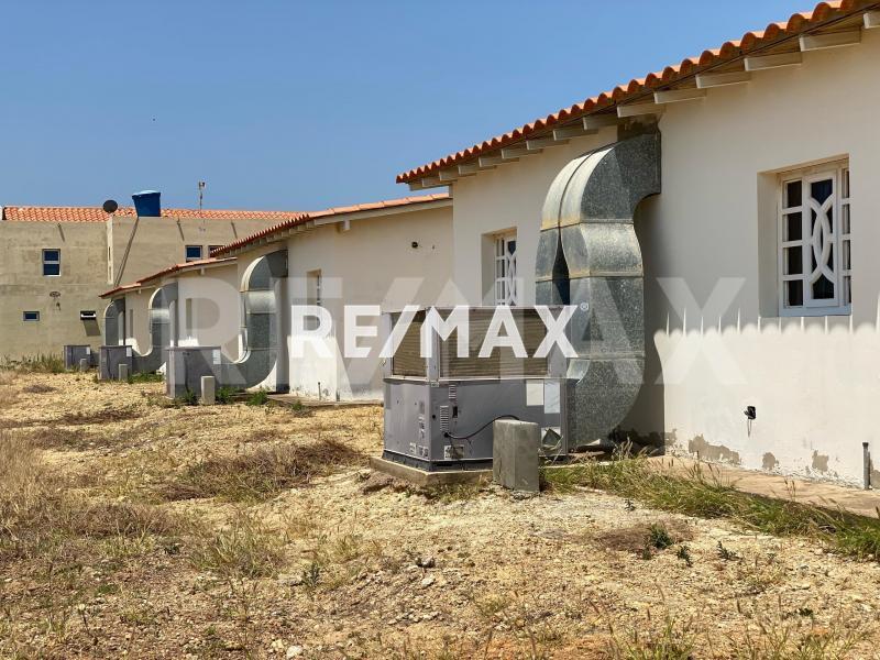 En Venta Hotel Los Taques, Falcón, VEN