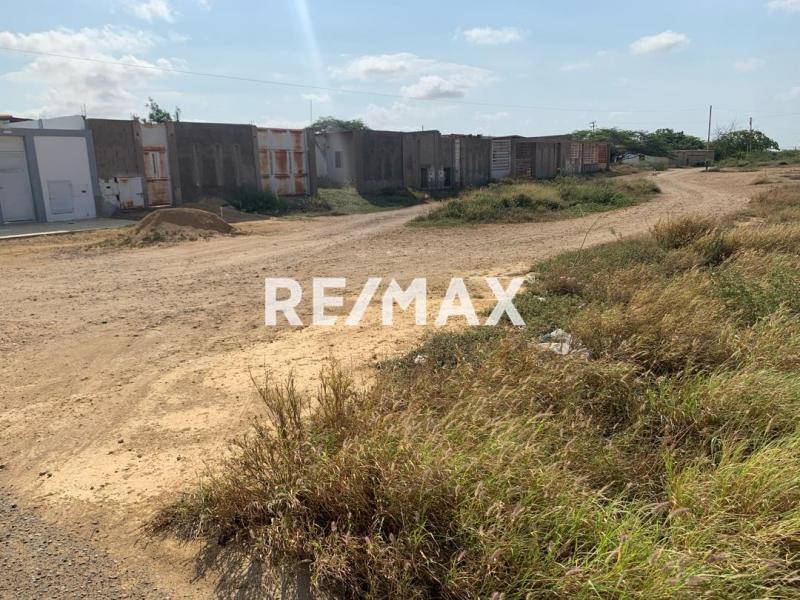 En Venta Terreno y Parcela Av. Principal de Guanadito, Guanadito, Los Taques, Falcón, 4102, VEN
