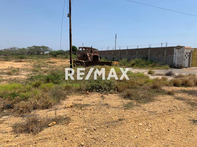 En Venta Terreno y Parcela Los Taques, Falcón, VEN