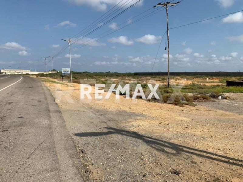 En Venta Terreno y Parcela Los Taques, Falcón, VEN