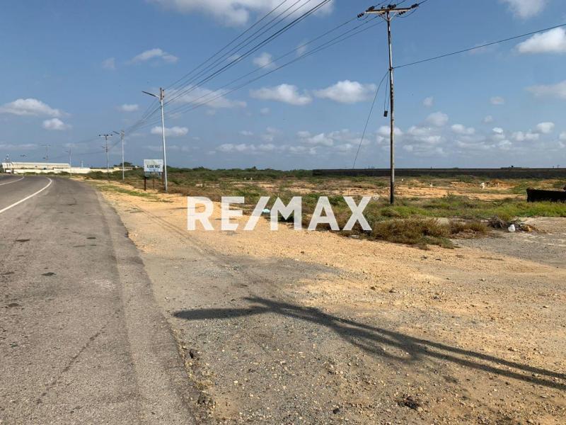En Venta Terreno y Parcela Los Taques, Falcón, VEN