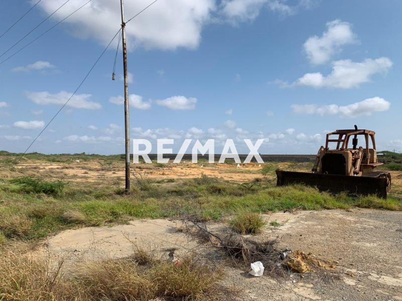 En Venta Terreno y Parcela Los Taques, Falcón, VEN