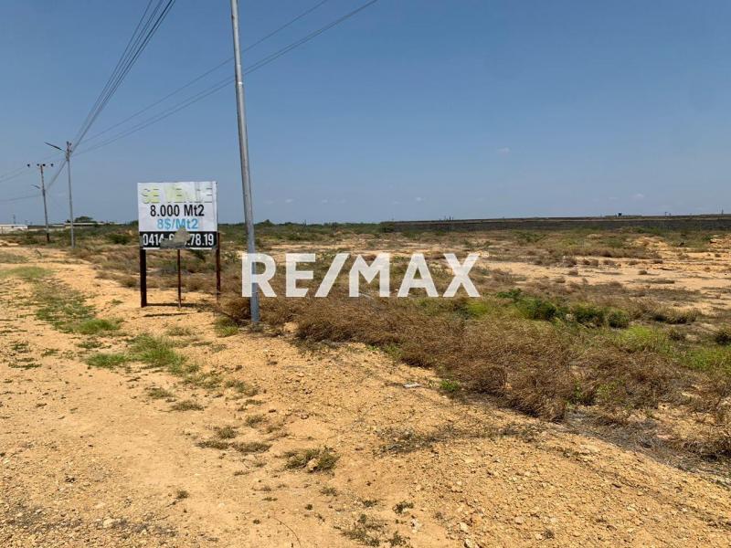 En Venta Terreno y Parcela Los Taques, Falcón, VEN