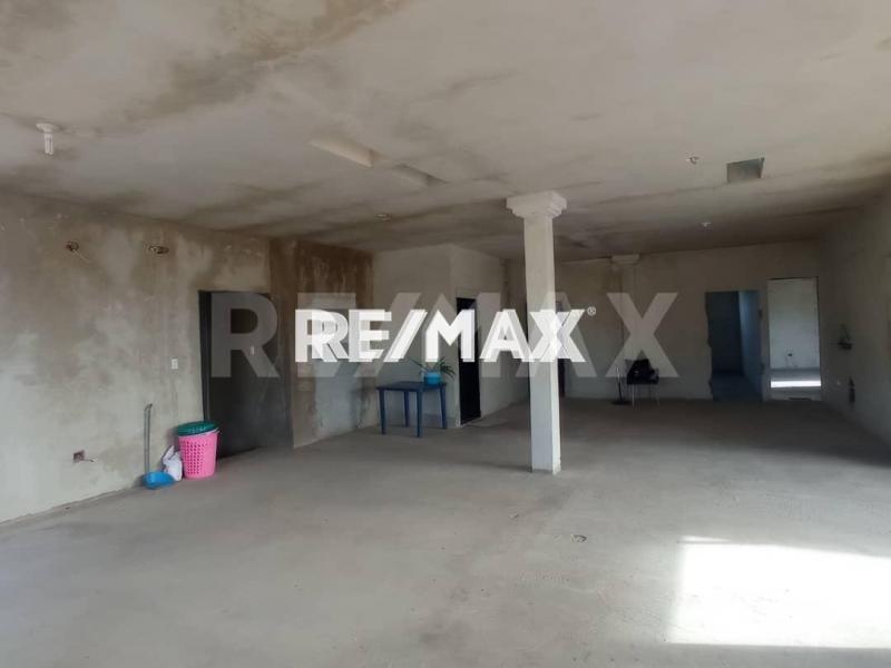 En Alquiler Edificio Calle Ecuador, Carirubana, Falcón, 4102, VEN