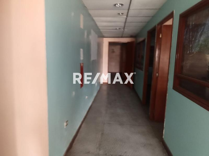 En Alquiler Local Comercial urb. Santa Fe. calle Arsenio Navas. Punto Fijo Edo Falcon