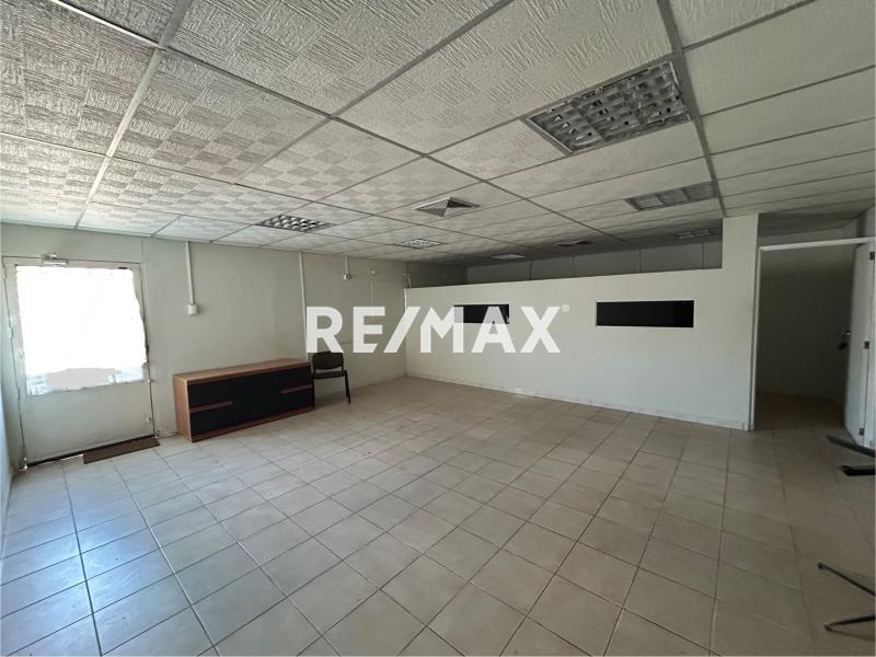 En Alquiler Local Industrial y Galpón Avenida Pumarrosa, Centro, Punto Fijo, Carirubana, Falcón, 4102, VEN