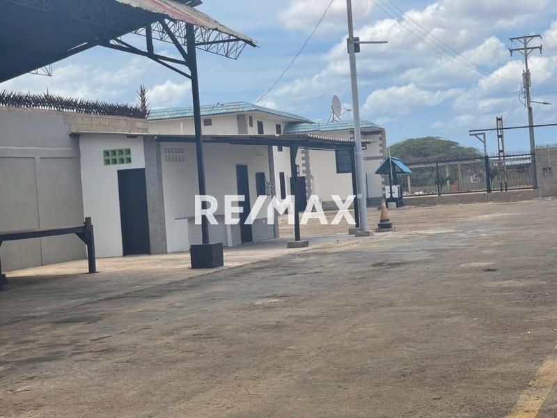 En Alquiler Local Industrial y Galpón Los Taques, Falcón, VEN