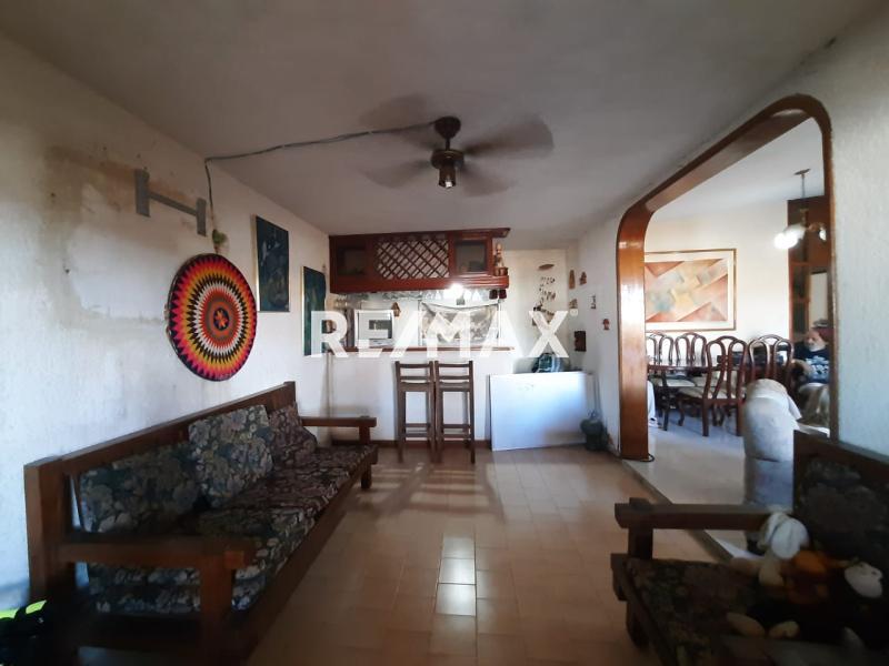 En Venta Casa o TownHouse Los Caciques, Punto Fijo, Municipio Carirubana del Estado Falcon, VEN.