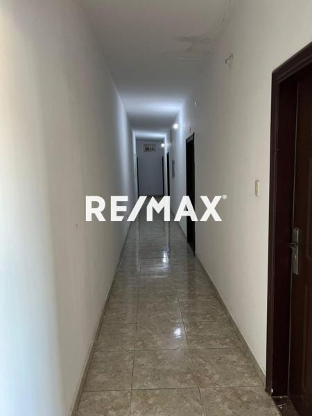 En Alquiler Oficina Avenida Jacinto Lara, Centro, Punto Fijo, Carirubana, Falcón, 4102, VEN