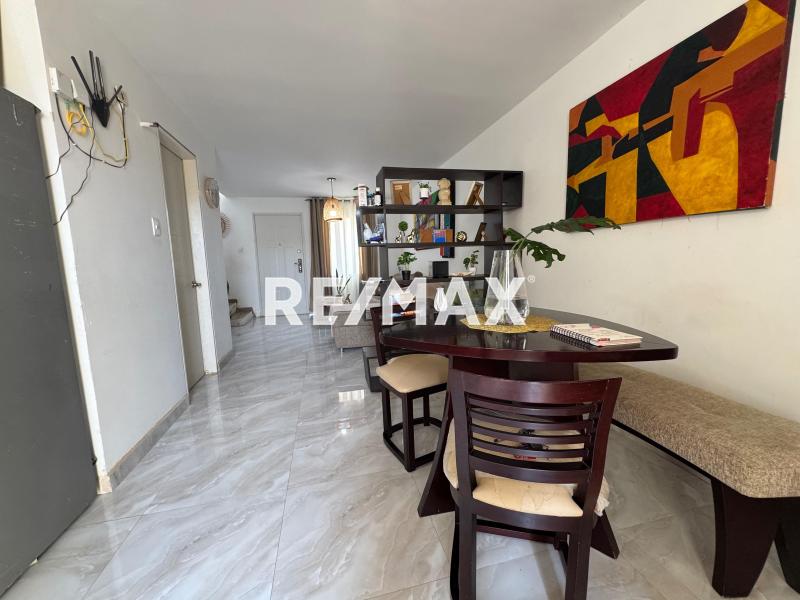 En Venta Casa o TownHouse Urb. Los Roques. Puerta Maraven