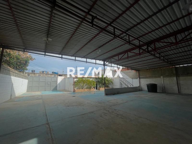 En Venta Local Industrial y Galpón Urb. Brisamar, Cardón, Carirubana, Falcón, 4154, VEN