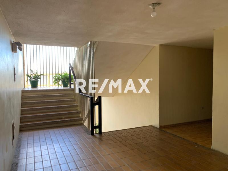 En Alquiler Apartamento Urb Santa Irene, Punto Fijo, Carirubana, Falcón, 4102, VEN