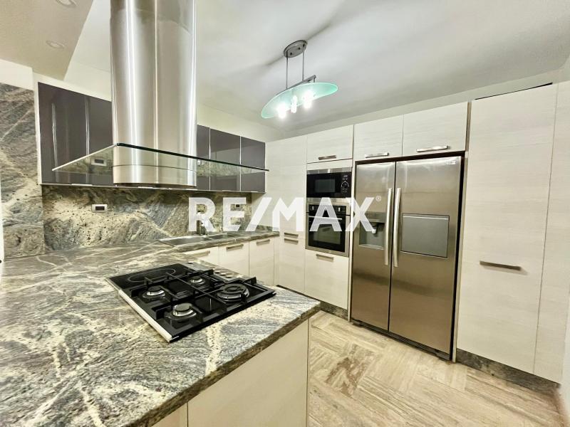 En Venta Casa o TownHouse Ave 27 de Febrero Casacoima