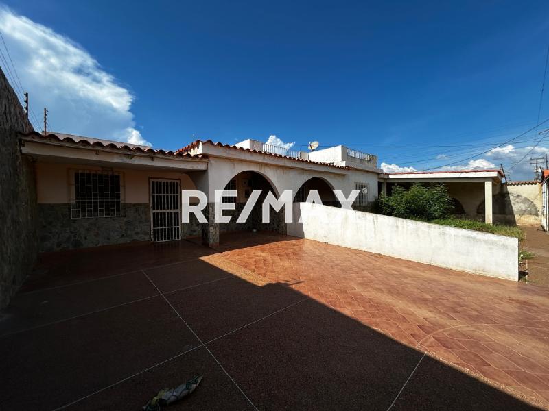 En Venta Casa o TownHouse Calle Zamora, Centro, Punto Fijo, Carirubana, Falcón, 4102, VEN