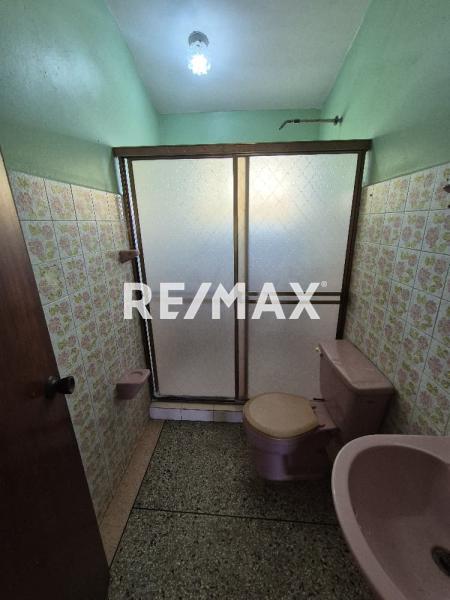 En Venta Casa o TownHouse Santa Irene