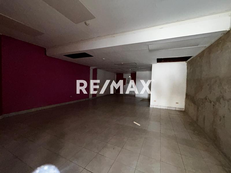 En Venta Local Comercial Calle Bolivia, Centro, Punto Fijo, Carirubana, Falcón, 4102, VEN