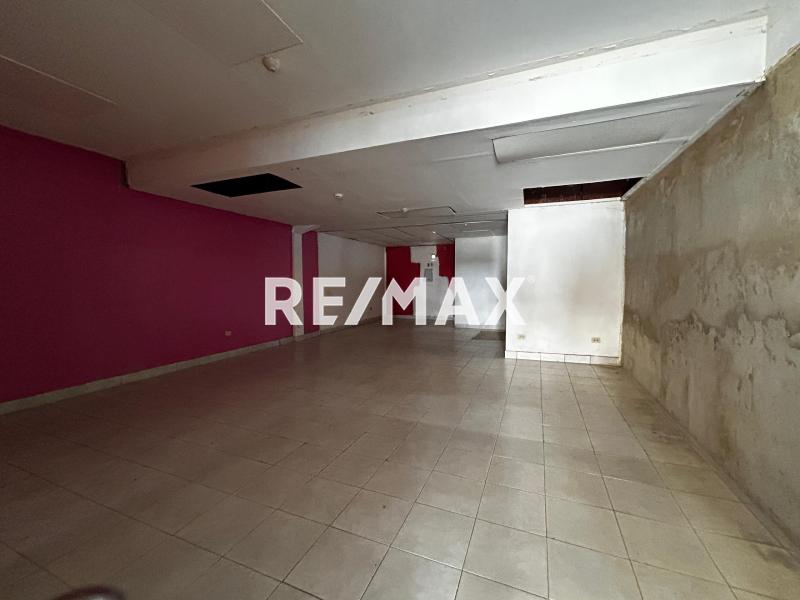 En Venta Local Comercial Calle Bolivia, Centro, Punto Fijo, Carirubana, Falcón, 4102, VEN