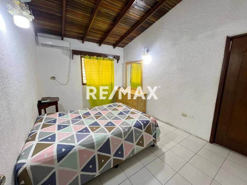 En Alquiler Casa o TownHouse Sector Zarabon, urb Virtudes I Punto Fijo, Edo Falcon