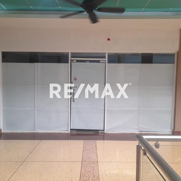 En Venta Local Comercial C.C. Las Virtudes Punto Fijo Estado Falcon