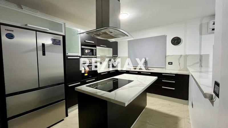 En Alquiler Casa o TownHouse Puerta Maraven. Punto Fijo, Edo Falcón.